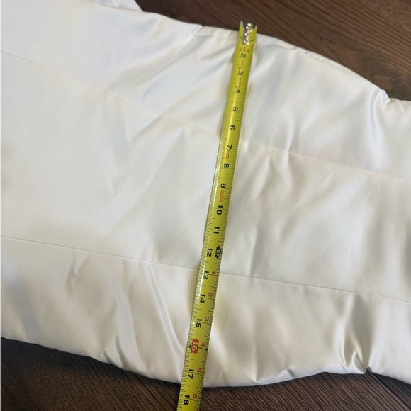 Oleg Cassini mermaid wedding dress size 2 - Picture 6 of 6